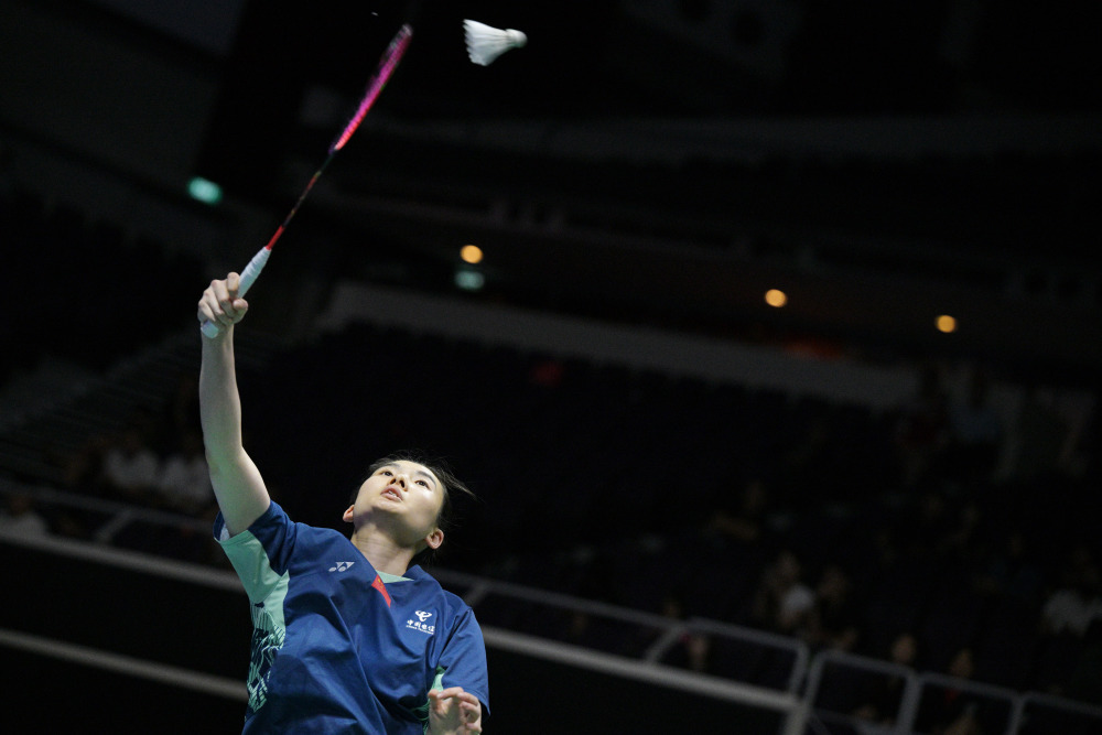 與附加條款 與附加條款